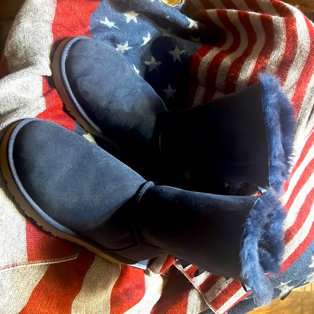Navy Blue Bow Uggs